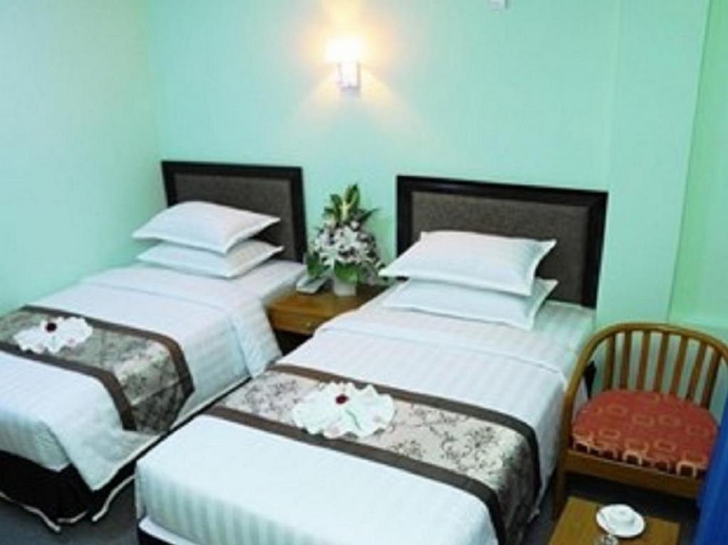 Hotel Bo Bo Min Yangon Exteriör bild